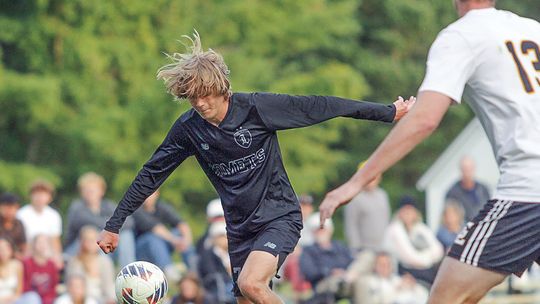 Comets sink Lakers