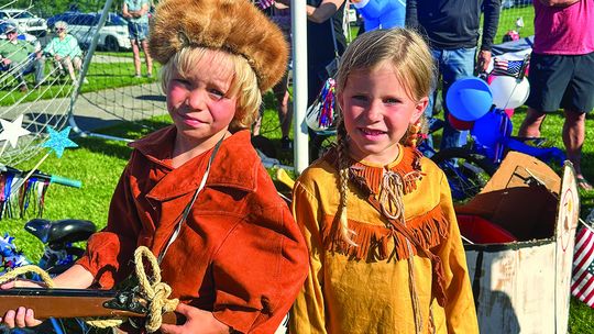 Ezra Bakker, 7, and sister Keilani Bakker, 5