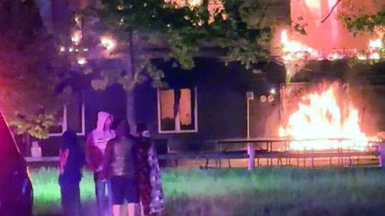 Family escapes Glen Arbor fire