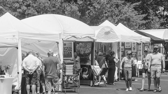 G-L Women seeking applications