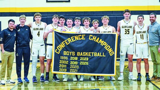 GL boys bball wins back-to-back NWC