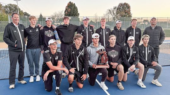 Glen Lake tennis wins repeat as regional champs