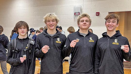 Glen Lake wrestling advances five states