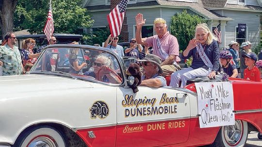 Hundreds attend Leland’s annual Fourth of July parade