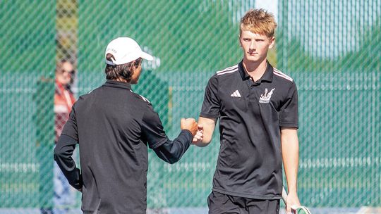 Laker tennis three-peat