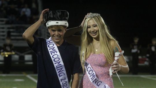 Lakers comeback saves Homecoming