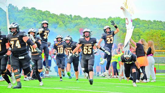 Lakers comeback saves homecoming