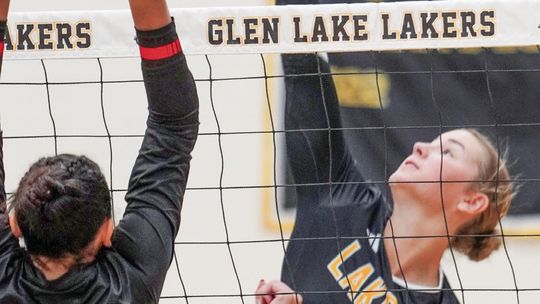Volleyball: Lakers continue winning ways