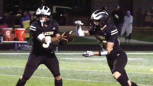 Lakers defeat Panthers, 42-7