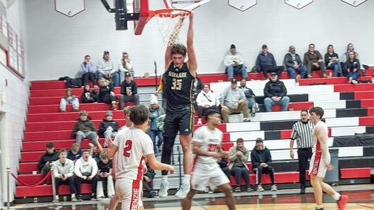 Lakers dominate Huskies