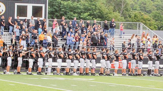 Lakers hold off Rams in feisty 27-18 game