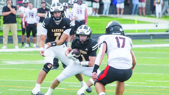 Lakers hold off Rams in feisty 27-18 game
