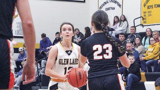 Lakers overcome slow start to defeat Elks