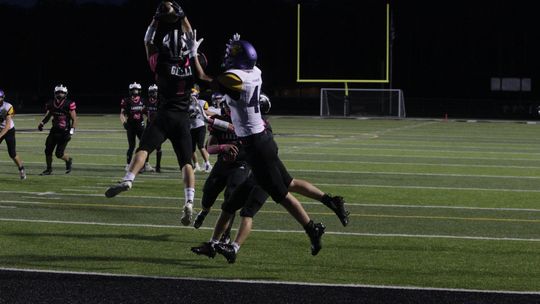 Lakers, Panthers battle