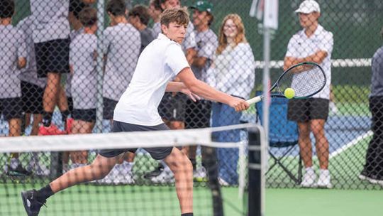 Lakers return to regionals as favorite