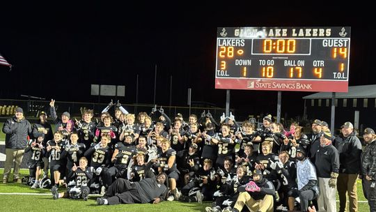 Lakers win first district championship since 2019