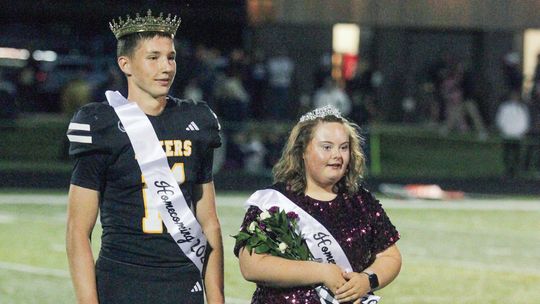 Leland & GL host Homecoming