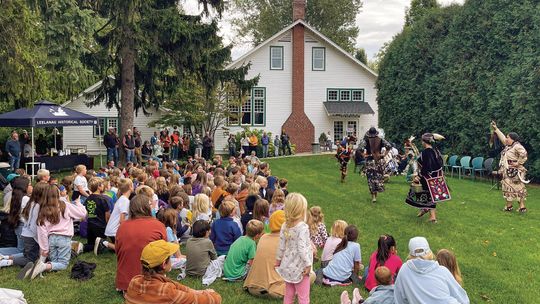 Leland Public School elementary students and community members