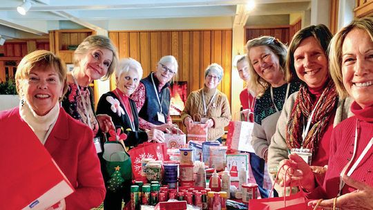 Little Garden Club donates cookie kits