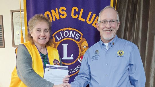 Mary Anne Kabat recognized by Lions Club District Governor