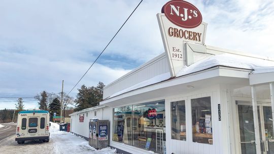 NJ’s Grocery reopens after fire