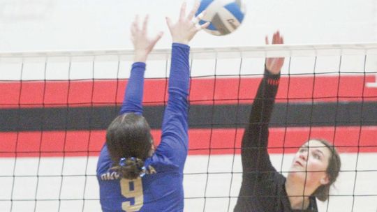 Norse fall in district championship