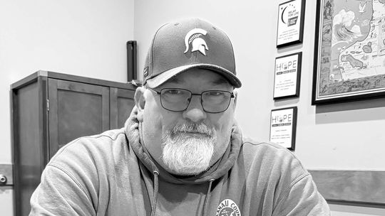 Schaub family raises 6 kids on peninsula