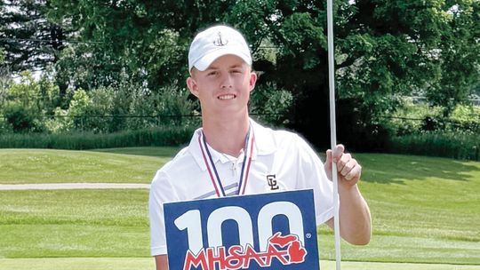 Top-10: Houtteman wins championship; Comets taste glory