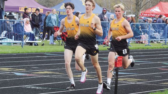 Track teams prepare for regionals
