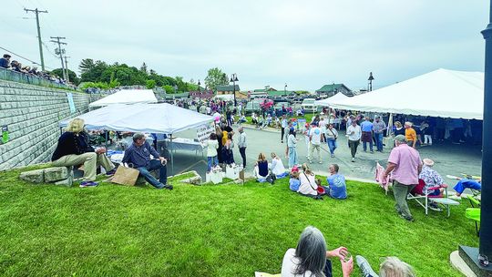 Wine and food headline Leland festival