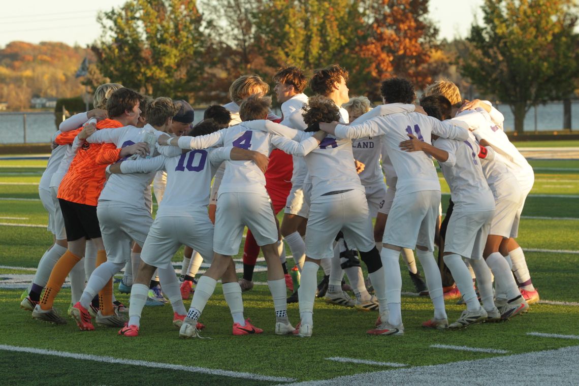 Comets fall in regional final