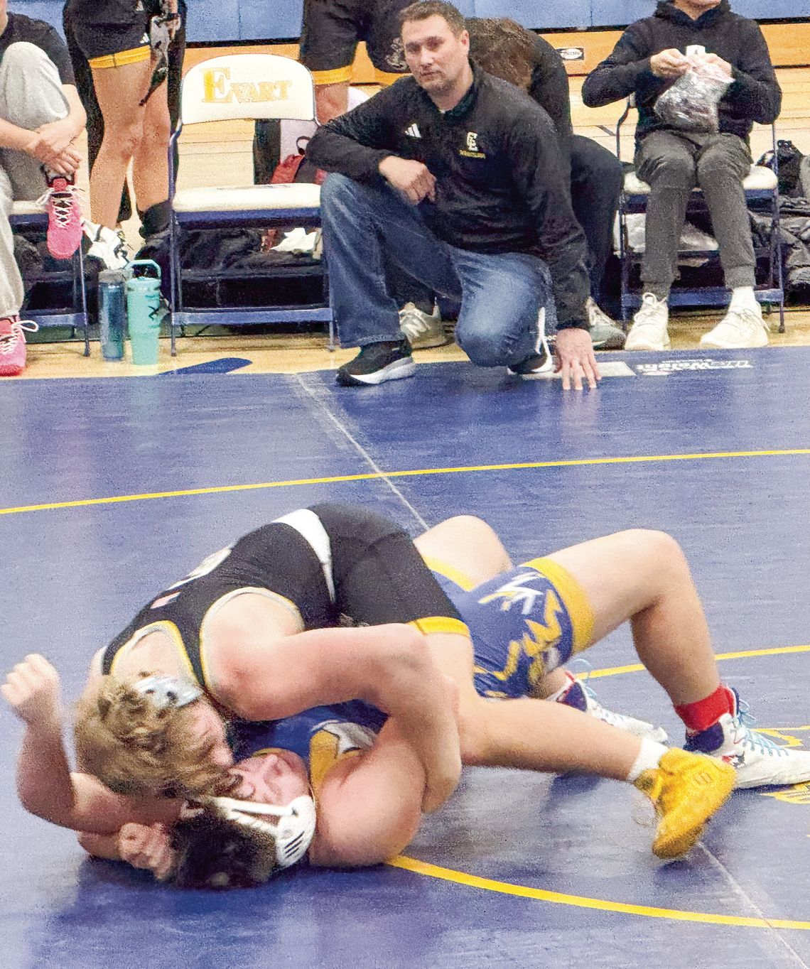 GL wrestling competes at Evart