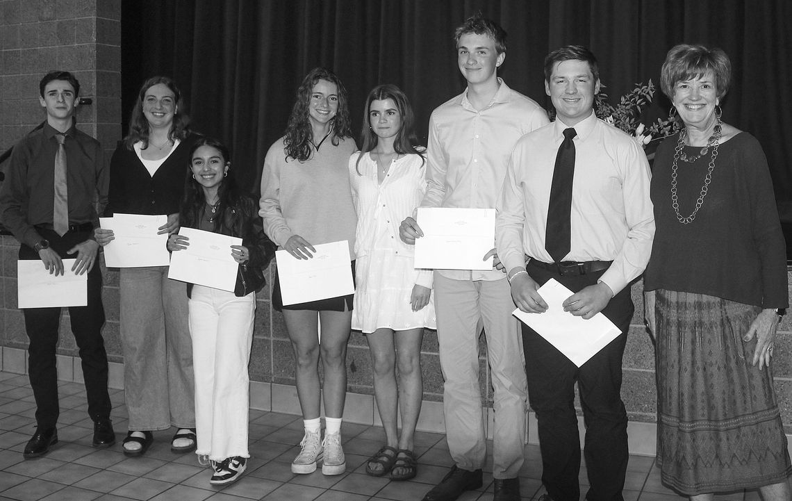 Glen Lake Woman’s Club awards scholars