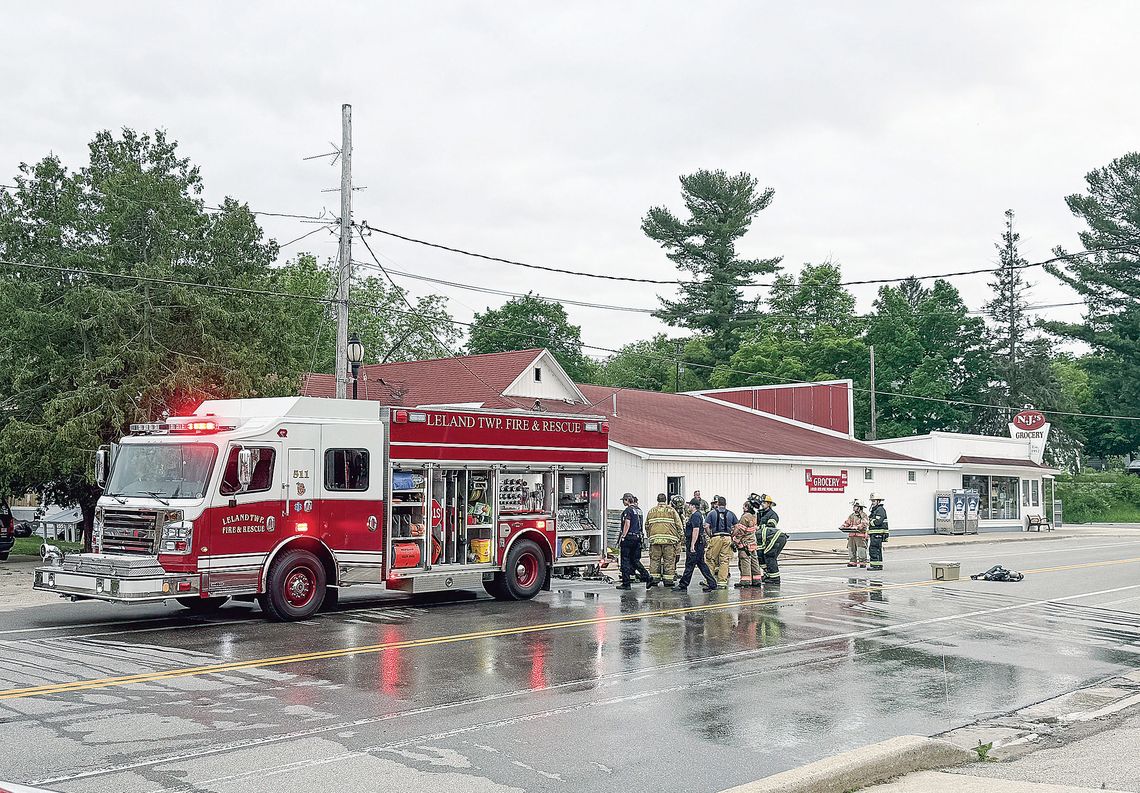 Grocery store battles to reopen