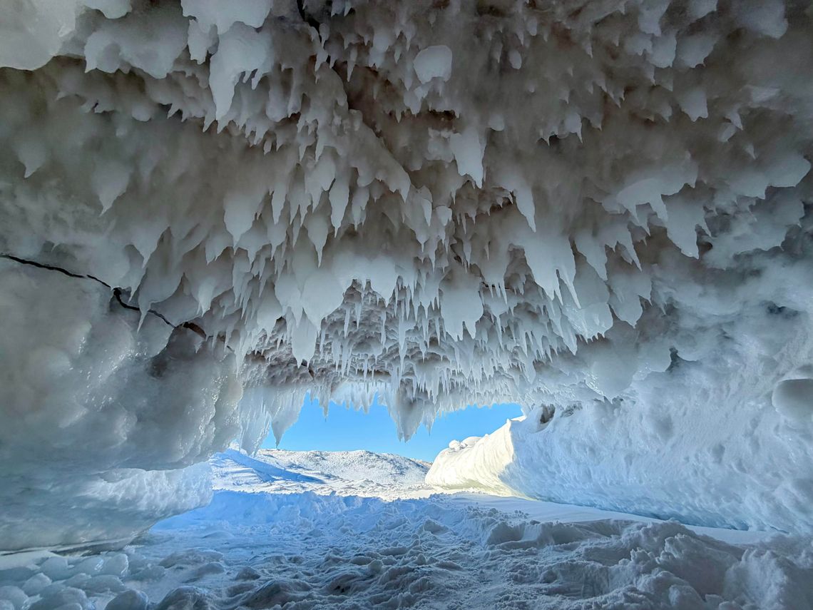 Ice caves forming in Leelanau Ice caves forming in Leelanau