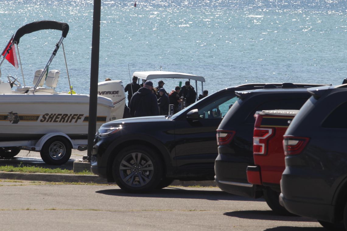 Kayaker drowns in Grand Traverse Bay Kayaker drowns in Grand Traverse Bay