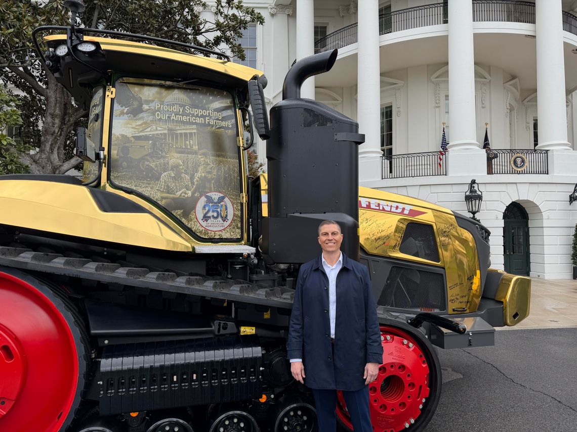 LaCross attends ag event at White House