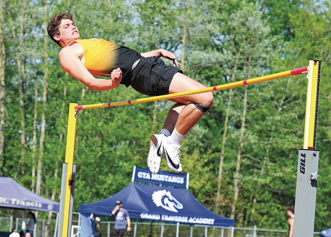 Lakers break records at Record-Eagle meet