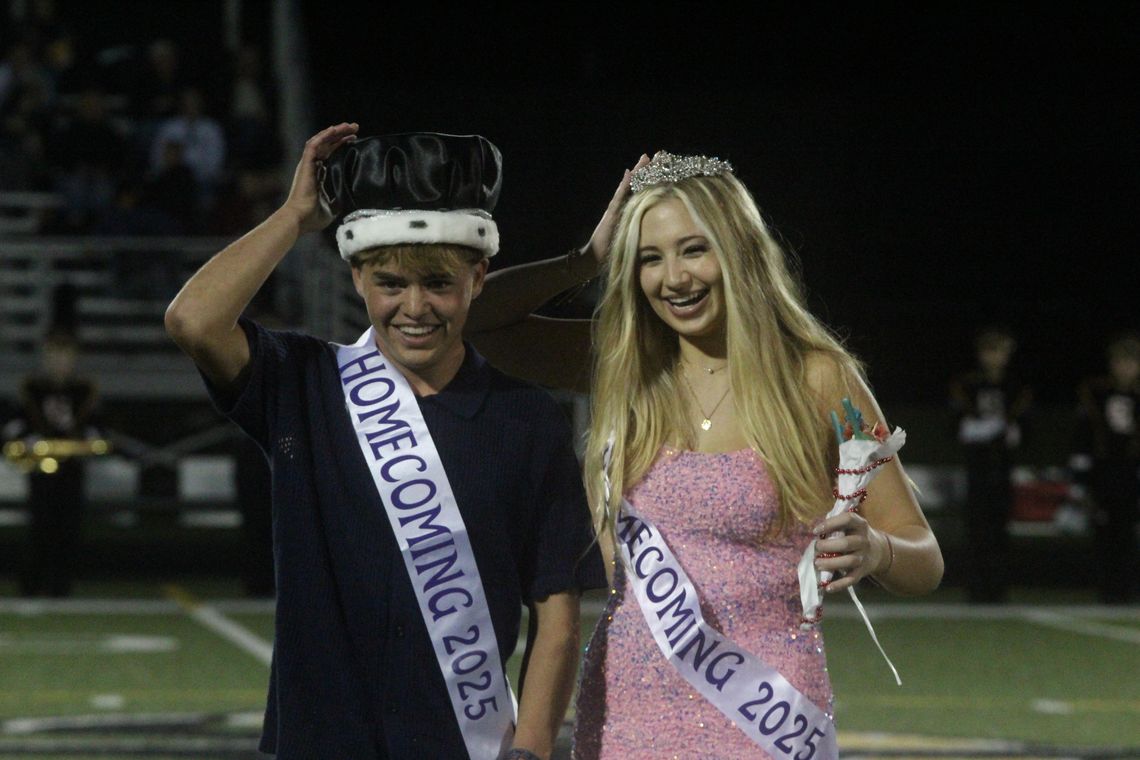 Lakers comeback saves Homecoming