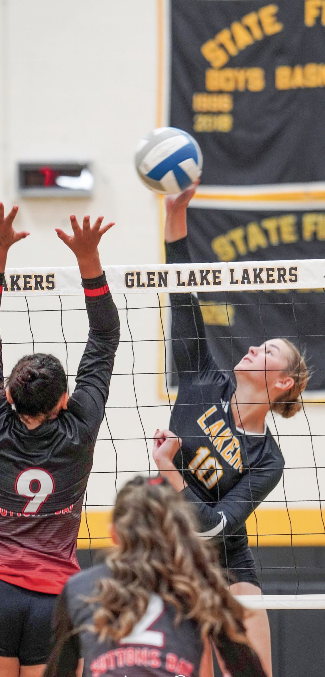 Volleyball: Lakers continue winning ways Volleyball: Lakers continue winning ways