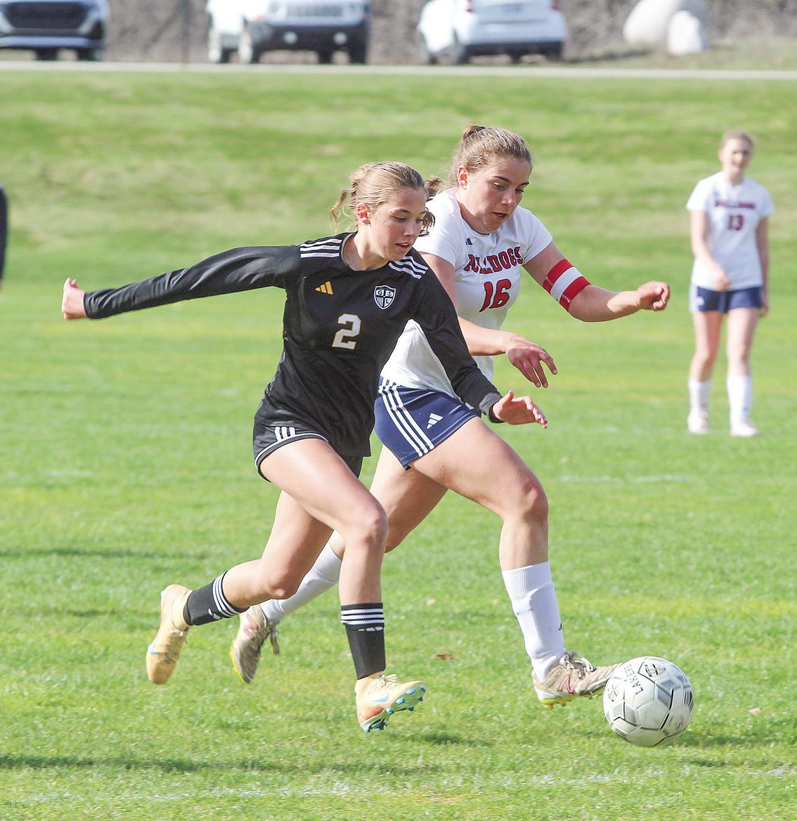 Lakers hold off Bulldogs for win