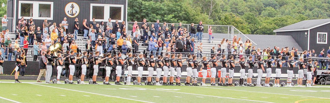 Lakers hold off Rams in feisty 27-18 game Lakers hold off Rams in feisty 27-18 game