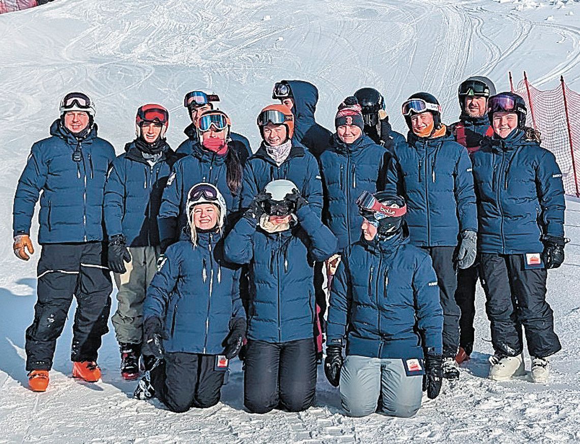 Lakers ski at Mont Ripley