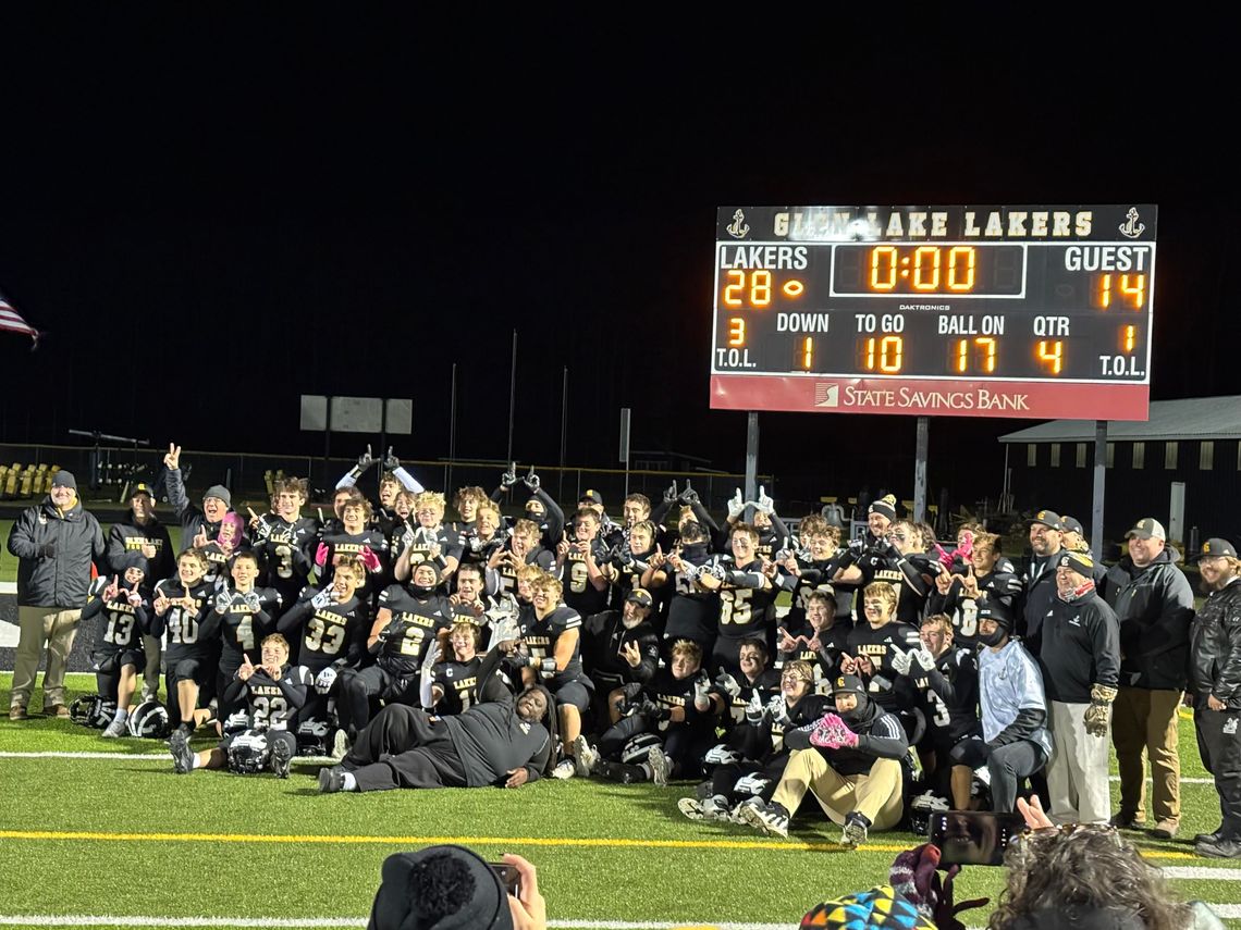 Lakers win first district championship since 2019