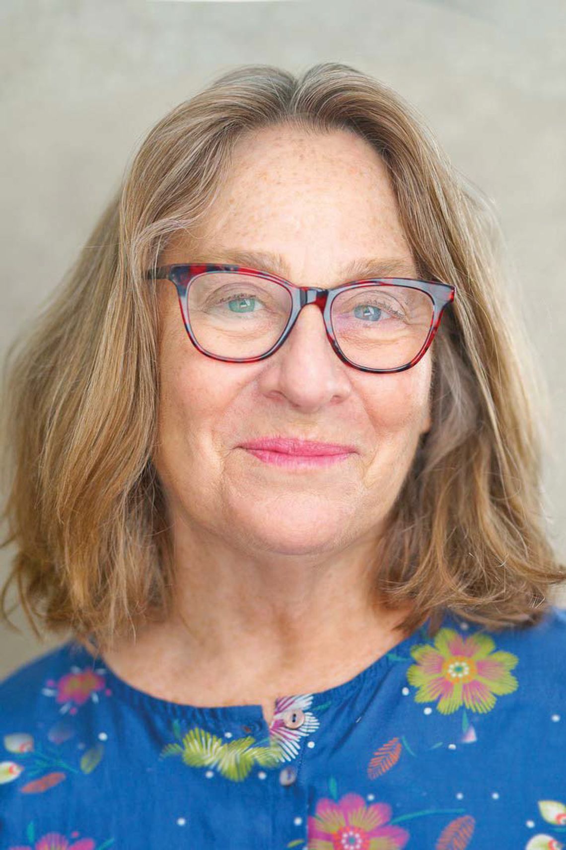 Leland writer returns to fiction with new novel Leland writer returns to fiction with new novel