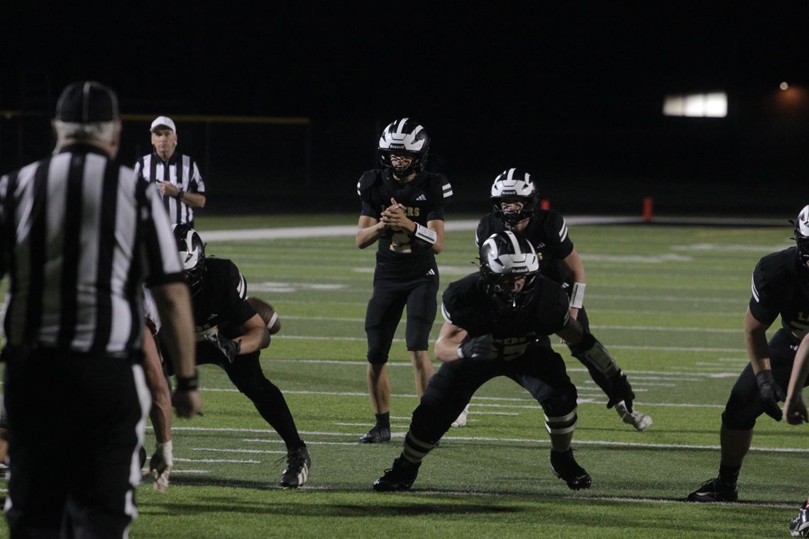 PHOTOS: Lakers swarm Cardinals