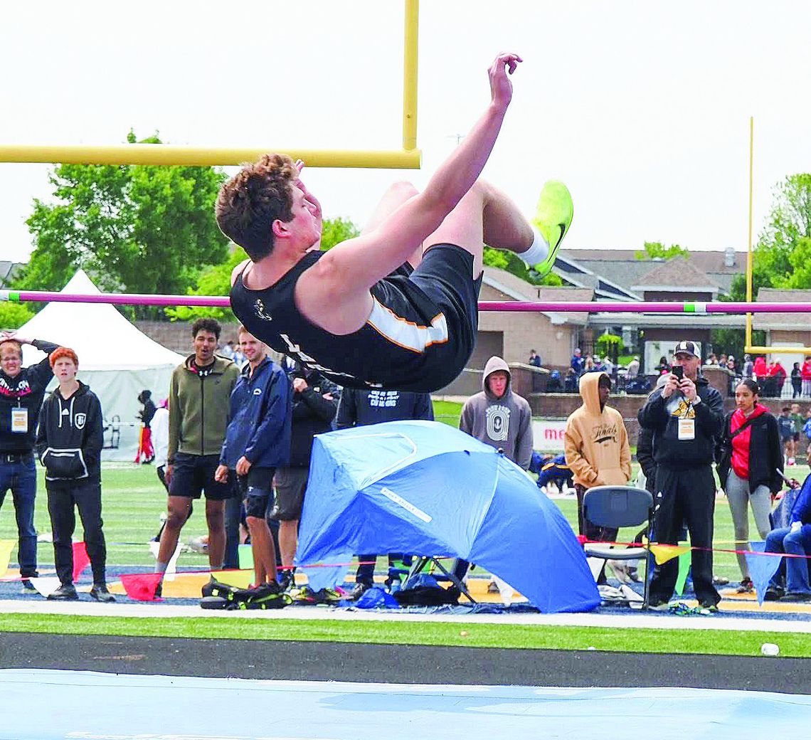 Runners compete at states
