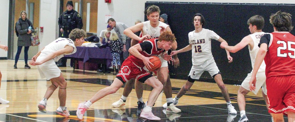 SB outlasts Leland: Eagles, Lakers continue hot start