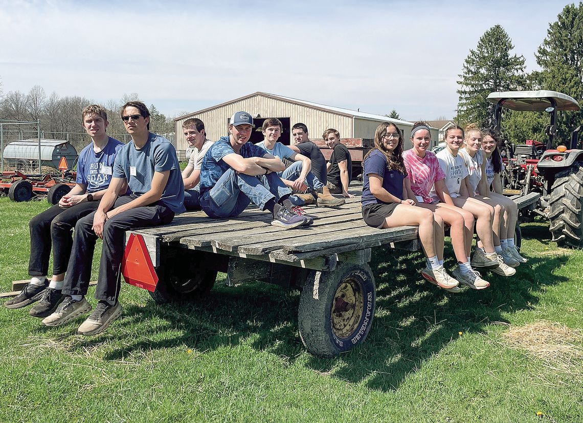 St. Mary seniors ‘serve’ during trip
