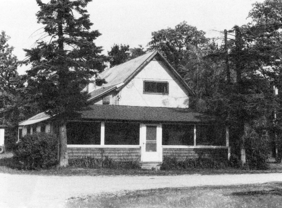 Stories of prominent Elmwood families